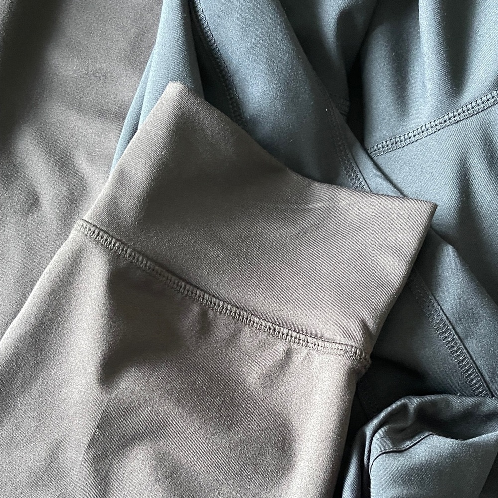 Vuori Black and Navy Joggers - Picture 9 of 10